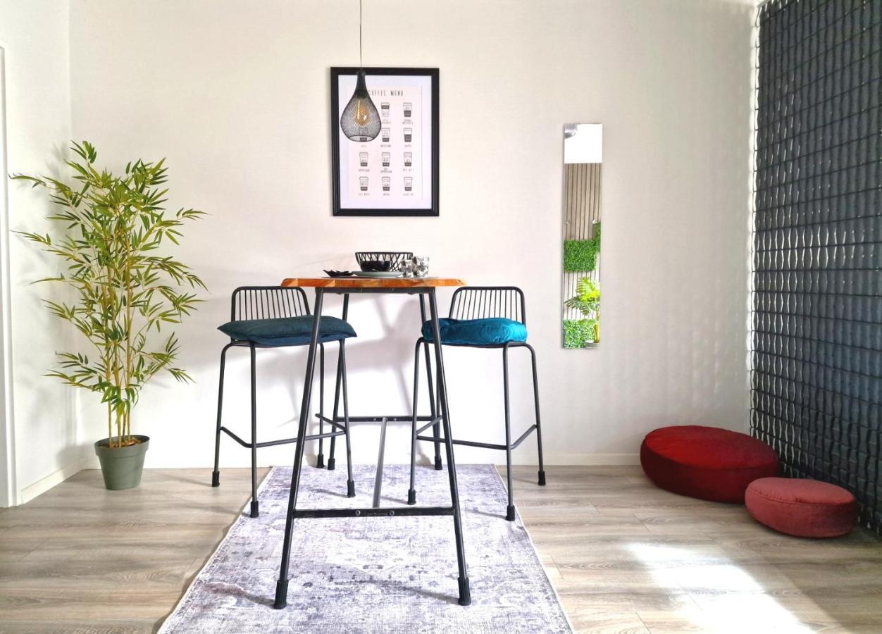 Urban Jungle Studio Apartment Оффенбах Экстерьер фото