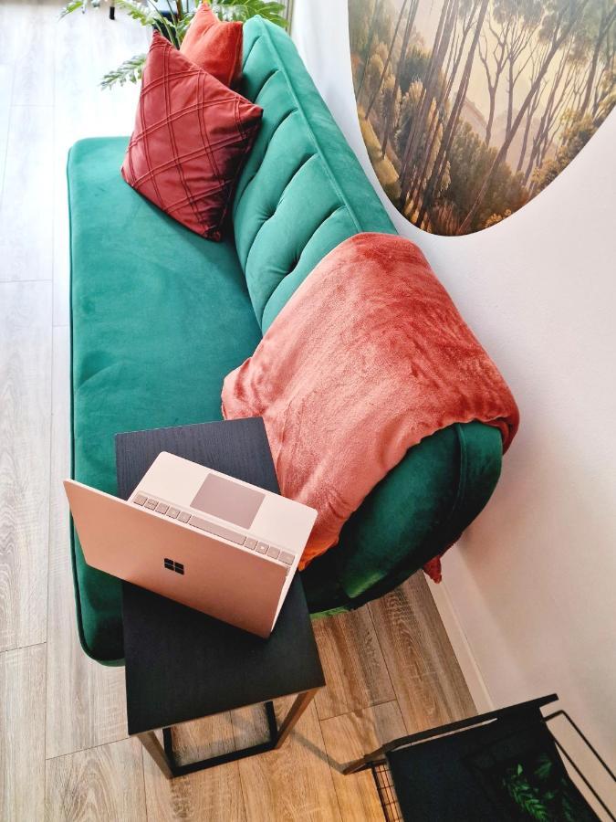 Urban Jungle Studio Apartment Оффенбах Экстерьер фото