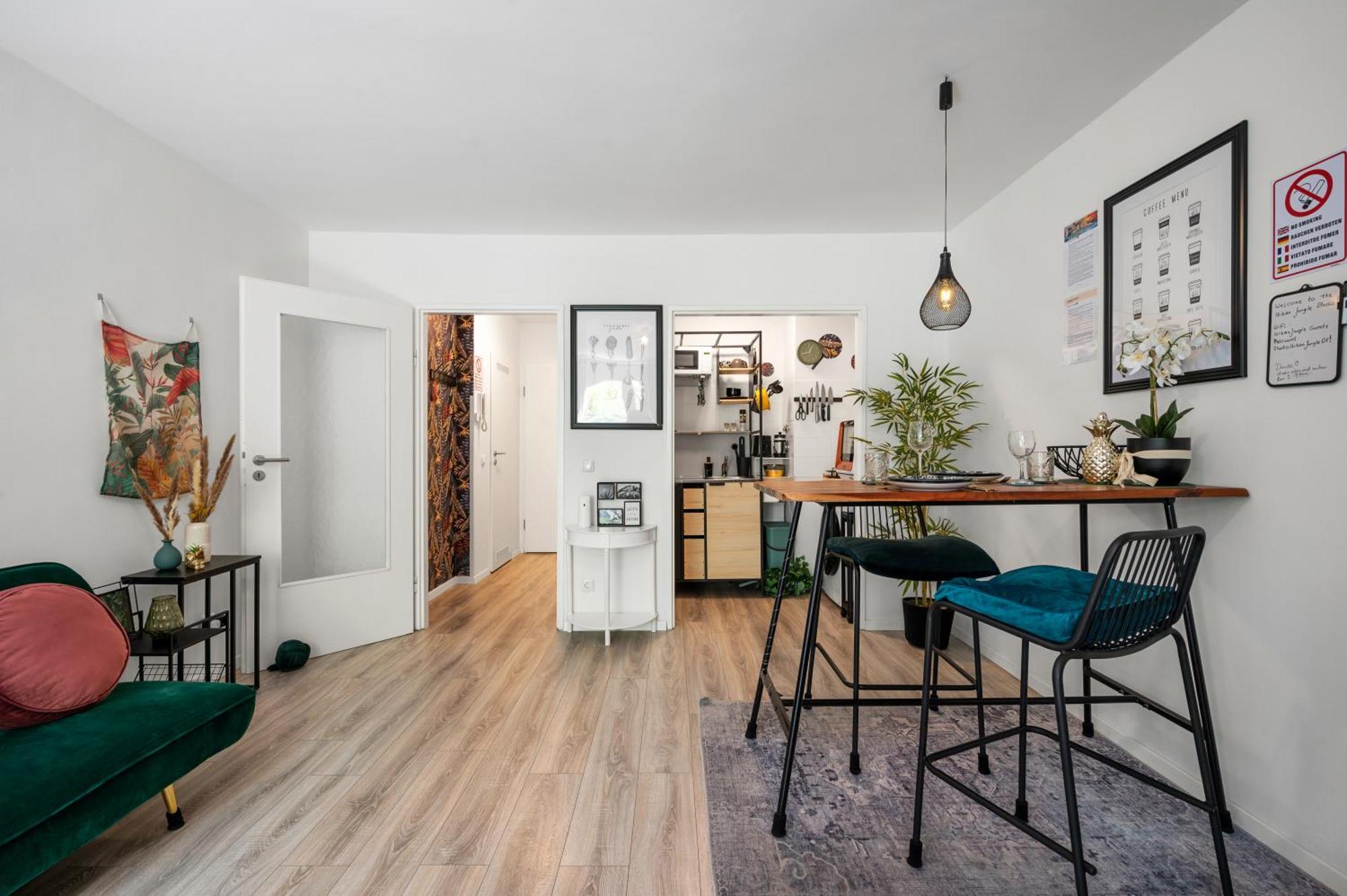 Urban Jungle Studio Apartment Оффенбах Экстерьер фото