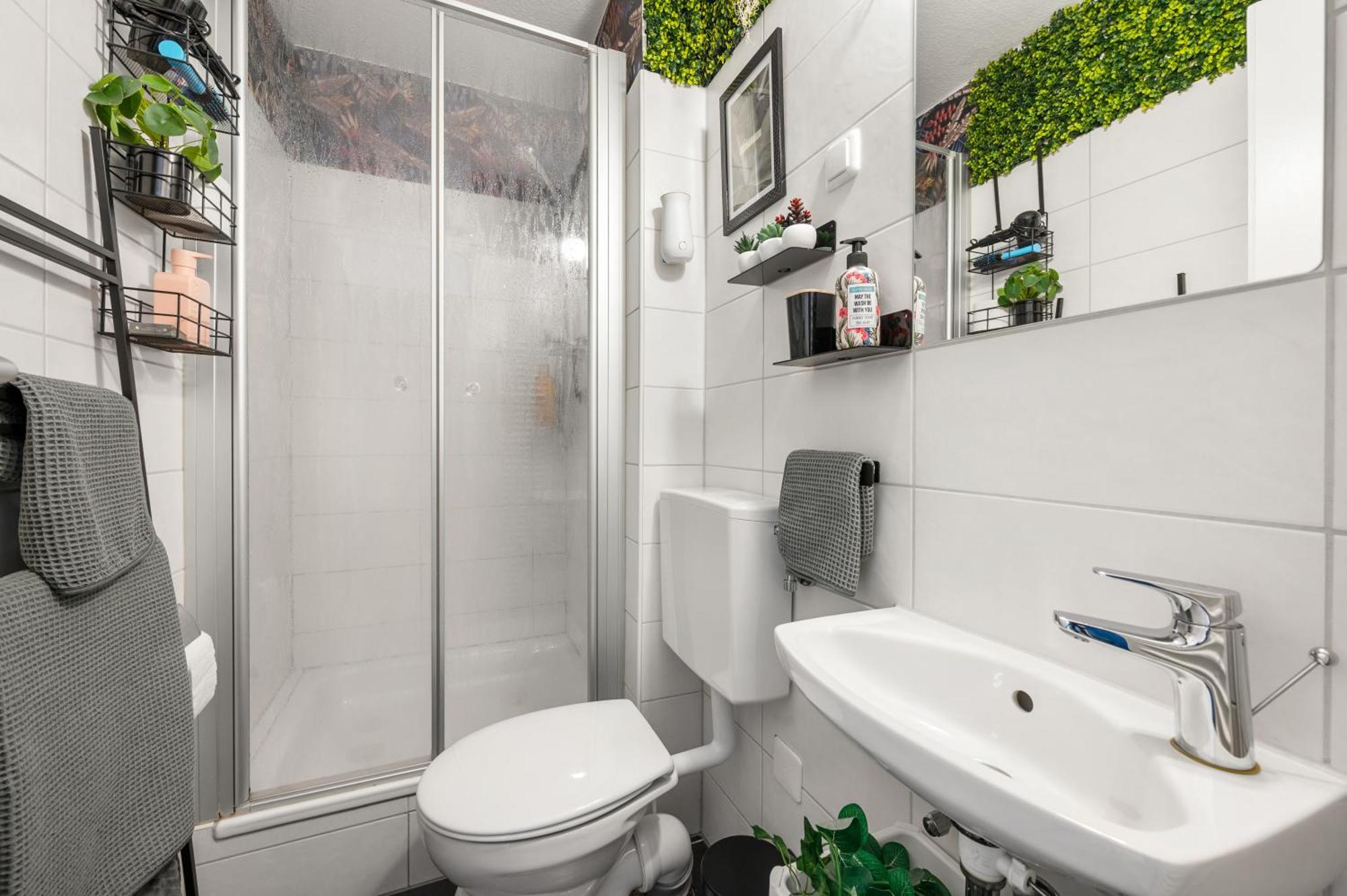 Urban Jungle Studio Apartment Оффенбах Экстерьер фото